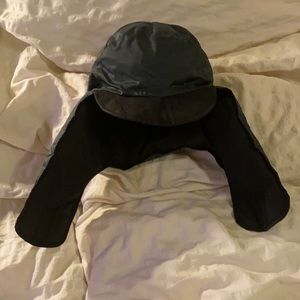 Reversible winter hat